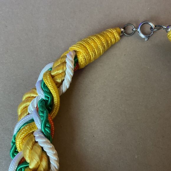 VINTAGE 18" CHUNKY NECKLACE CHOKER WHITE SEA SHELL Seashell Orange Green Yel Whi - Picture 7 of 11